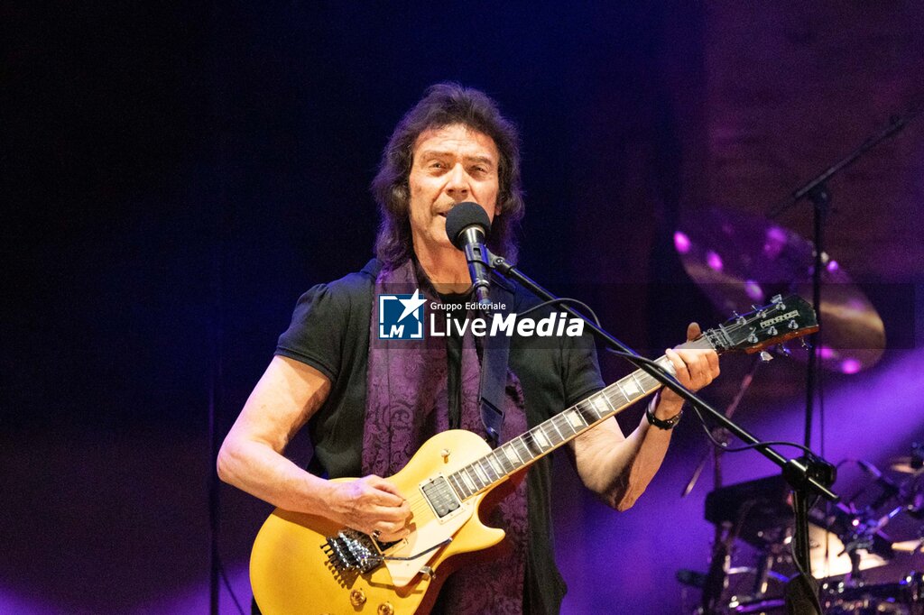 Steve Hackett - CONCERTS - SINGERS AND ARTISTS