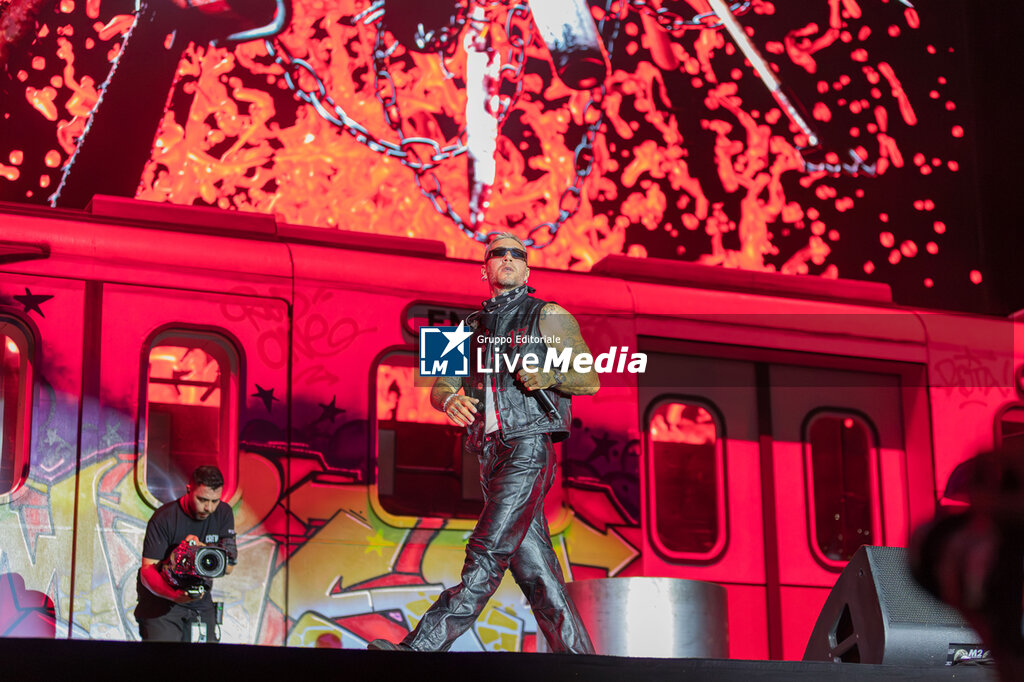 Emis Killa - EM16 - CONCERTS - SINGERS AND ARTISTS