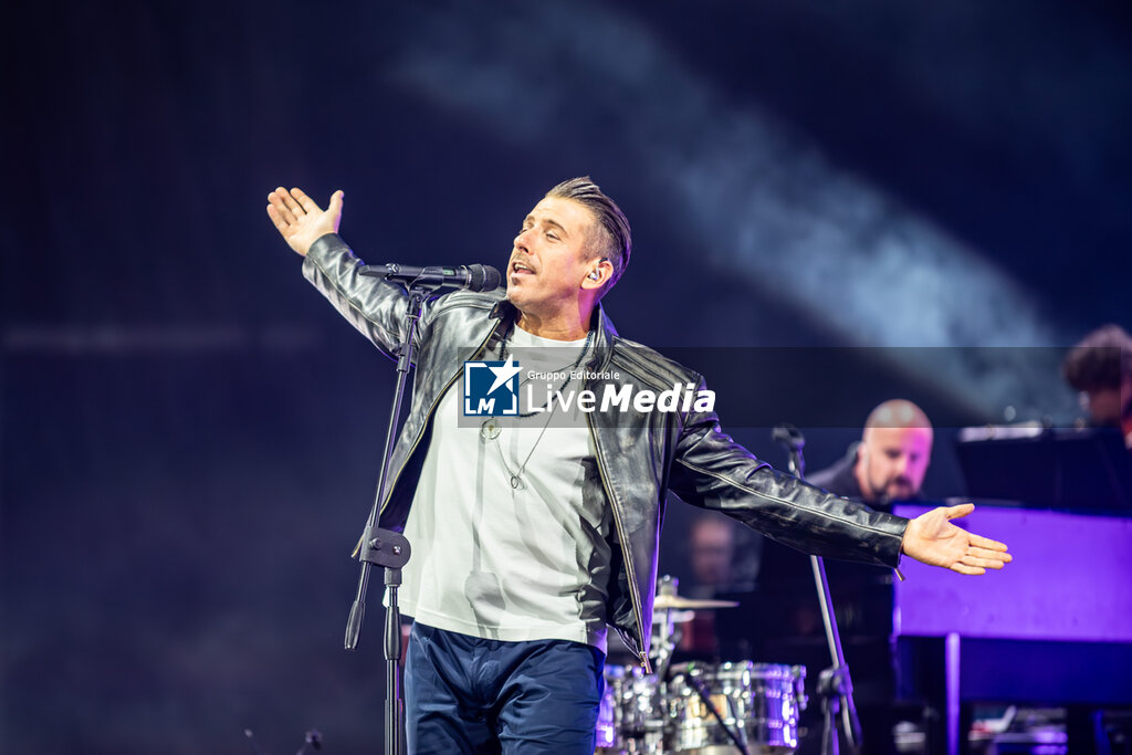 Francesco Gabbani - CONCERTS - SINGERS AND ARTISTS