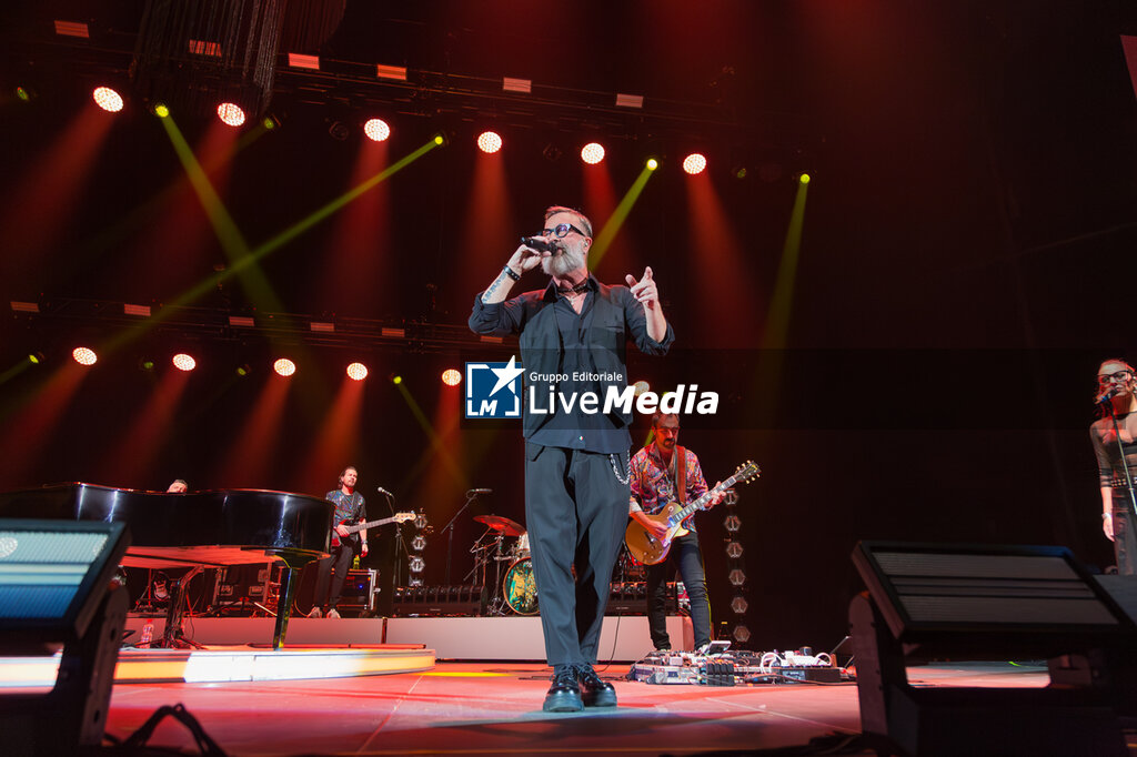 Marco Masini - '90 '95 '25 Ci vorrebbe ancora il mare - CONCERTS - SINGERS AND ARTISTS