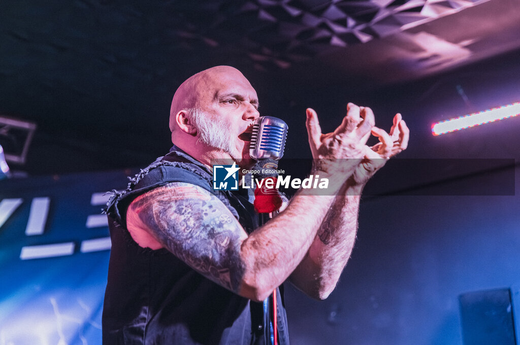 BLAZE BAYLEY - THE X FACTOR TOUR 30TH - CONCERTS - SINGERS AND ARTISTS