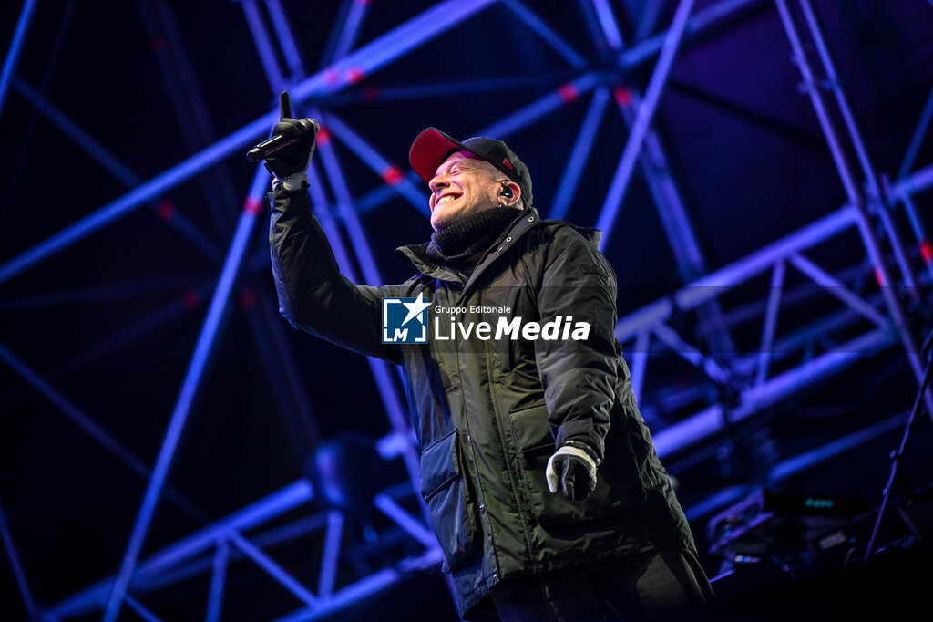 Max Pezzali Capodanno a Sassari - CONCERTS - SINGERS AND ARTISTS