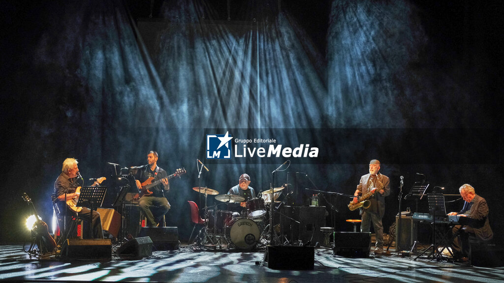 I MUSICI DI FRANCESCO GUCCINI - CONCERTS - MUSIC BANDS