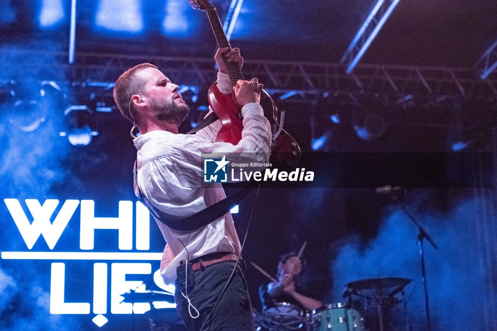 White Lies - CONCERTS - MUSIC BANDS