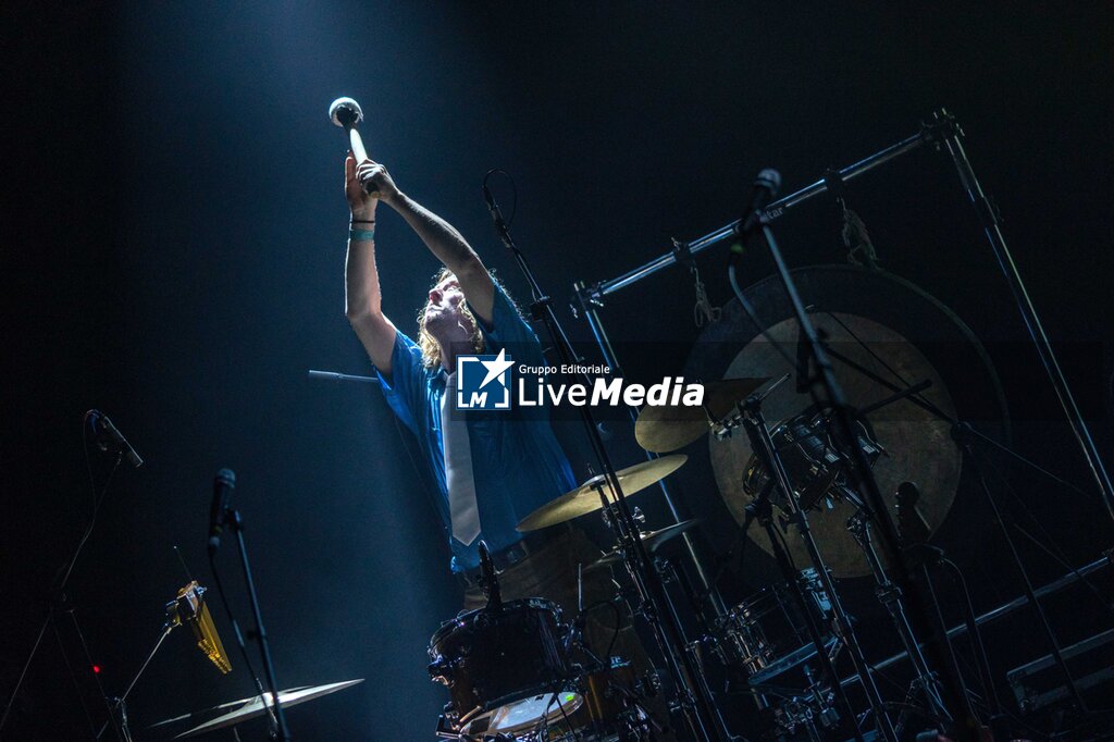 YĪN YĪN - Live in Shanghai - CONCERTS - MUSIC BANDS