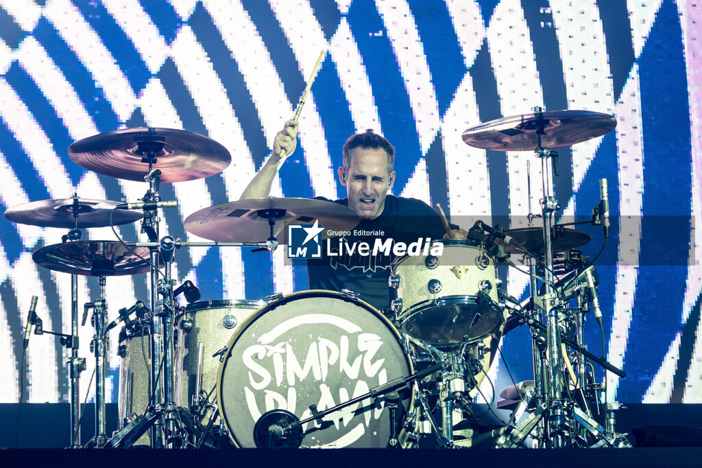 Simple Plan - Bigger Than You Think! Europe Tour 2026 - CONCERTS - MUSIC BANDS