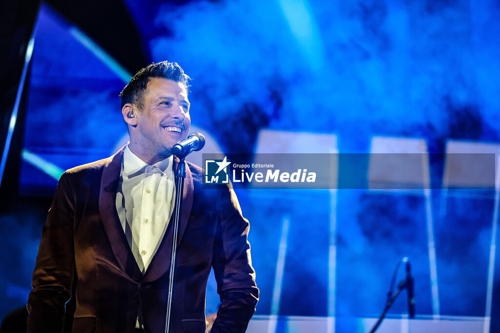 FRANCESCO GABBANI - SANREMO 2026 SUZUKI STAGE - CONCERTS - SINGERS AND ARTISTS