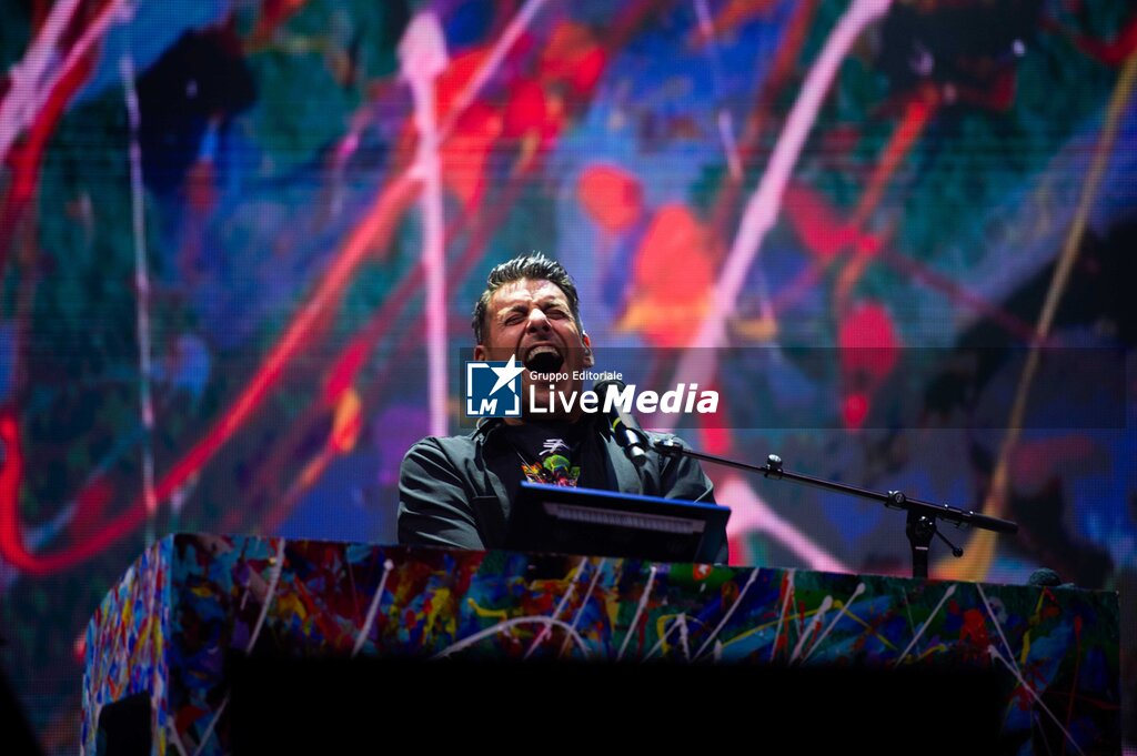 FRANCESCO GABBANI - LIVE TOUR 2026 - CONCERTS - SINGERS AND ARTISTS