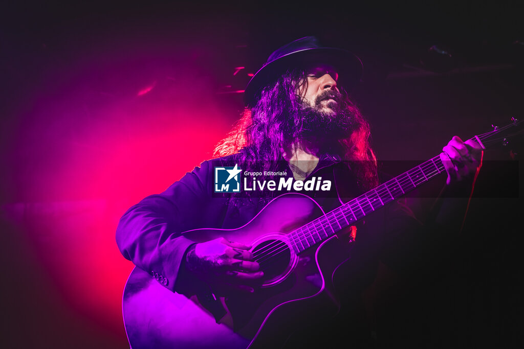 SHAWN JAMES - Flew Too Close To The Sun Tour 2026 - CONCERTS - SINGERS AND ARTISTS