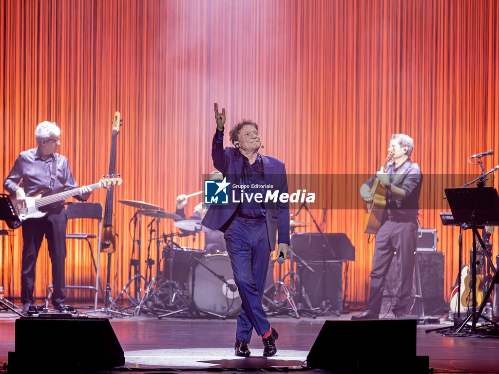 Massimo Ranieri - Tutti i sogni ancora in volo - CONCERTS - SINGERS AND ARTISTS