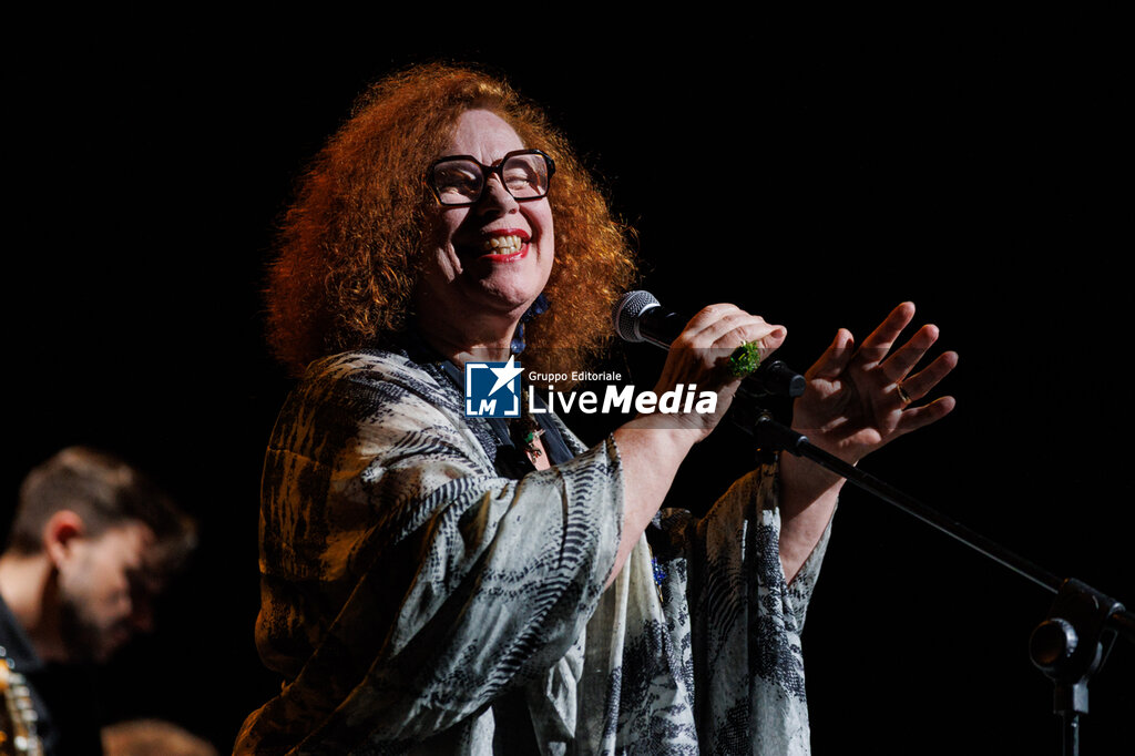 Sarah Jane Morris - The Sisterhood 2 Tour - CONCERTS - SINGERS AND ARTISTS