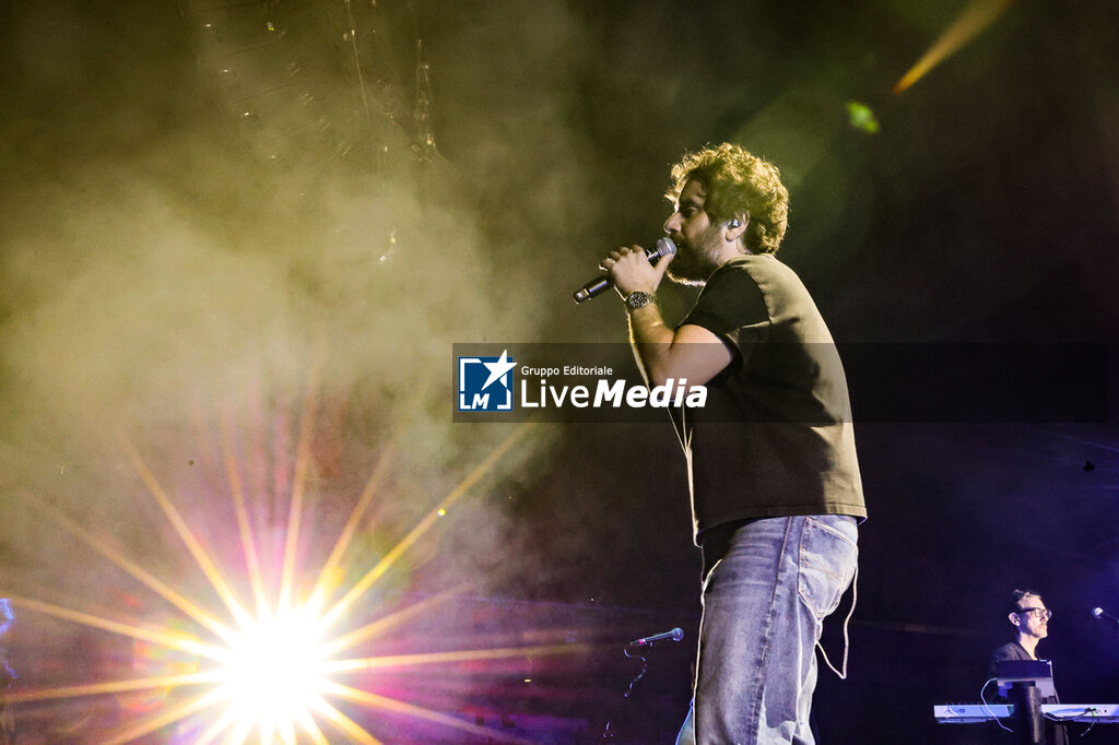 TOMMASO PARADISO - I ROMANTICI TOUR - TAPPA TORINO  - CONCERTS - SINGERS AND ARTISTS