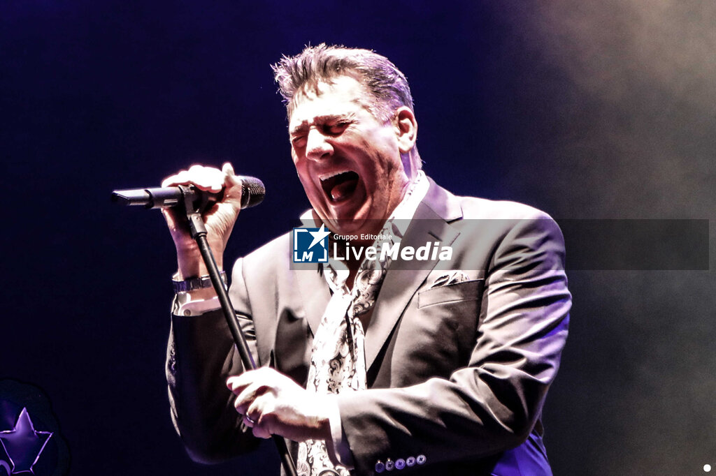 Tony Hadley - CONCERTS - SINGERS AND ARTISTS