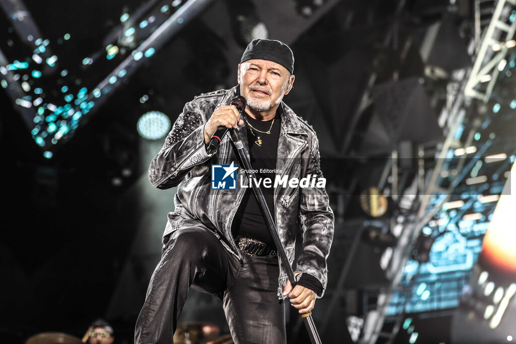 Vasco Rossi - CONCERTS - SINGERS AND ARTISTS