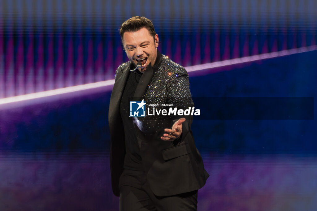 Tiziano Ferro - Stadi 26 - CONCERTS - SINGERS AND ARTISTS