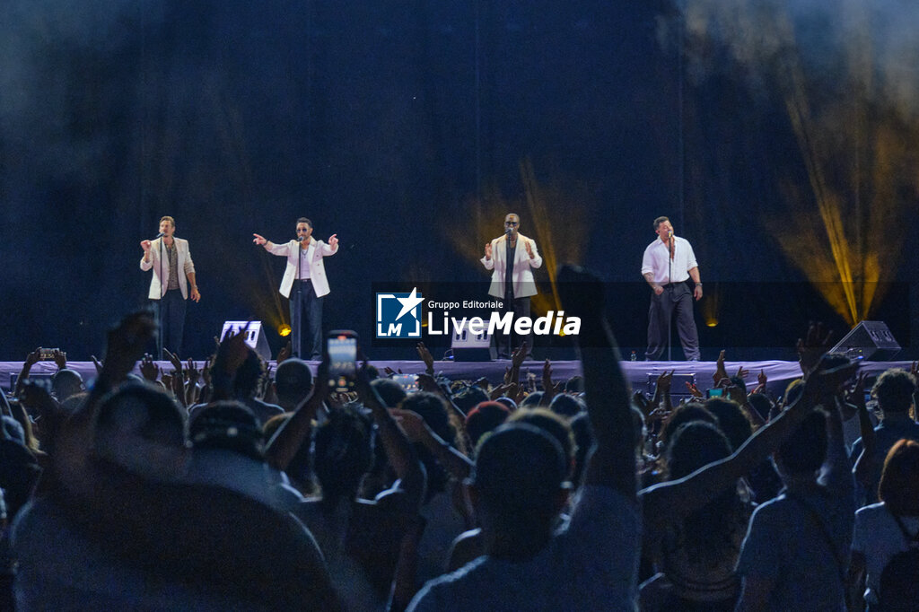 BLUE - 25TH ANNIVERSARY TOUR - CONCERTI - CANTANTI E ARTISTI