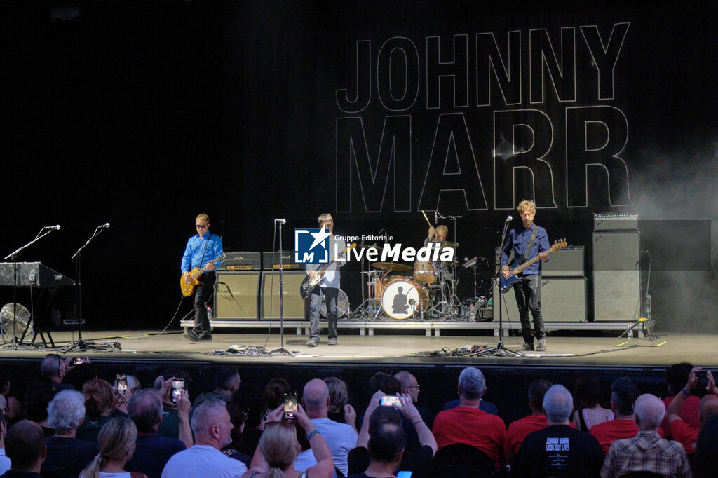 JOHNNY MARR -  - CONCERTS - SINGERS AND ARTISTS