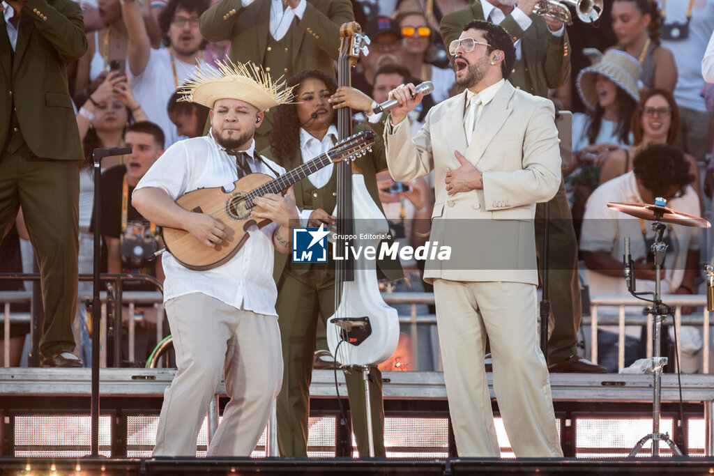 Bad Bunny - DeBÍ TiRAR MáS FOToS World Tour - CONCERTS - SINGERS AND ARTISTS