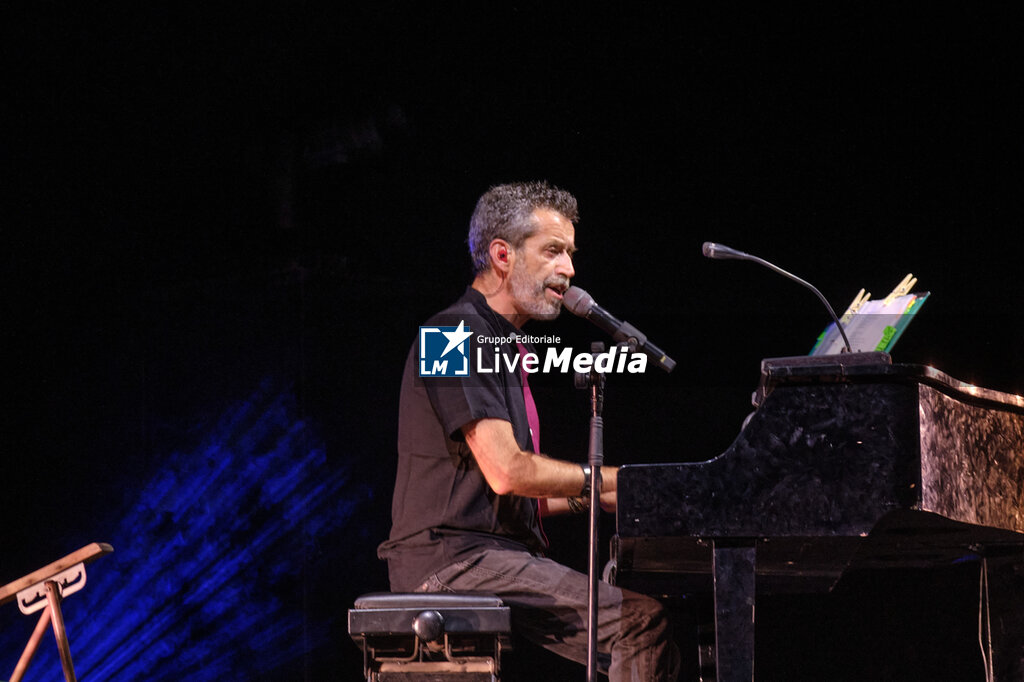 DANIELE SILVESTRI - CANZONI A SDRAIO TOUR 2026 - CONCERTS - SINGERS AND ARTISTS