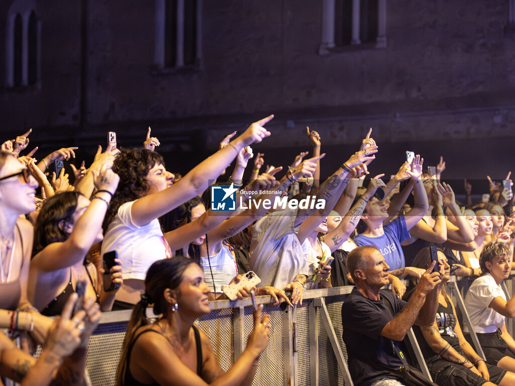 Madame - Tour Estate 2026 - CONCERTS - SINGERS AND ARTISTS