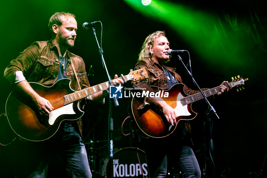 Blonde Brothers - CONCERTS - SINGERS AND ARTISTS