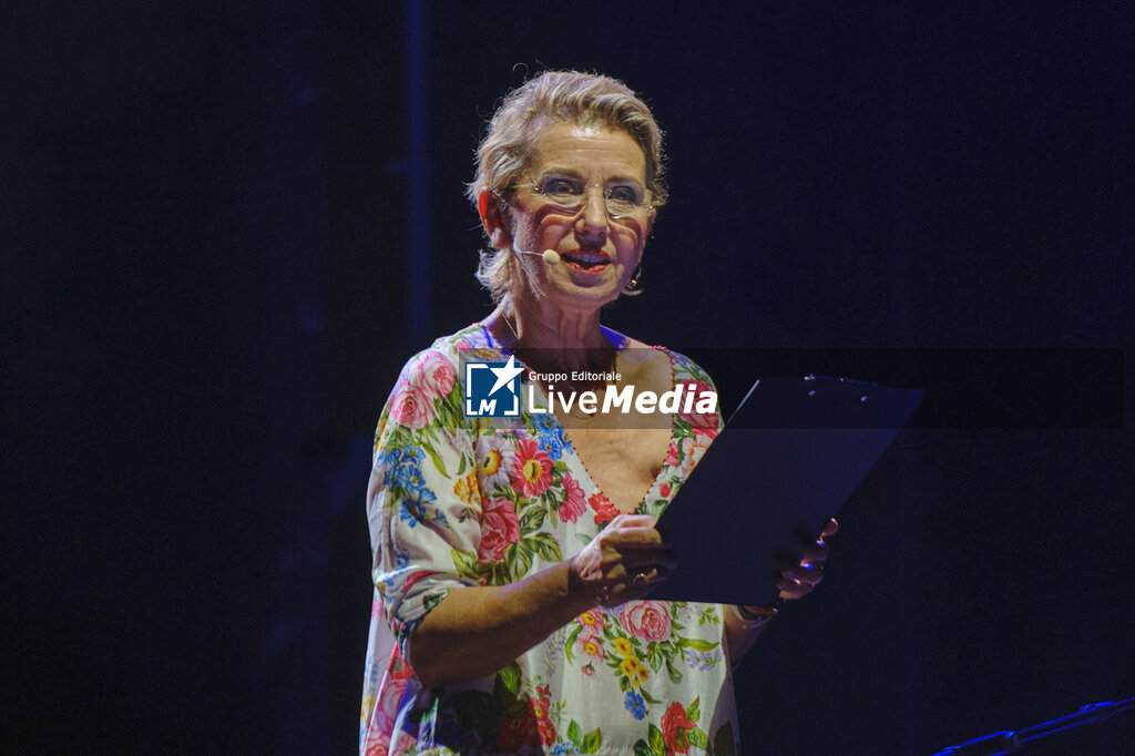 D COME DANNATE INGENUE - CONCERTS - SINGERS AND ARTISTS