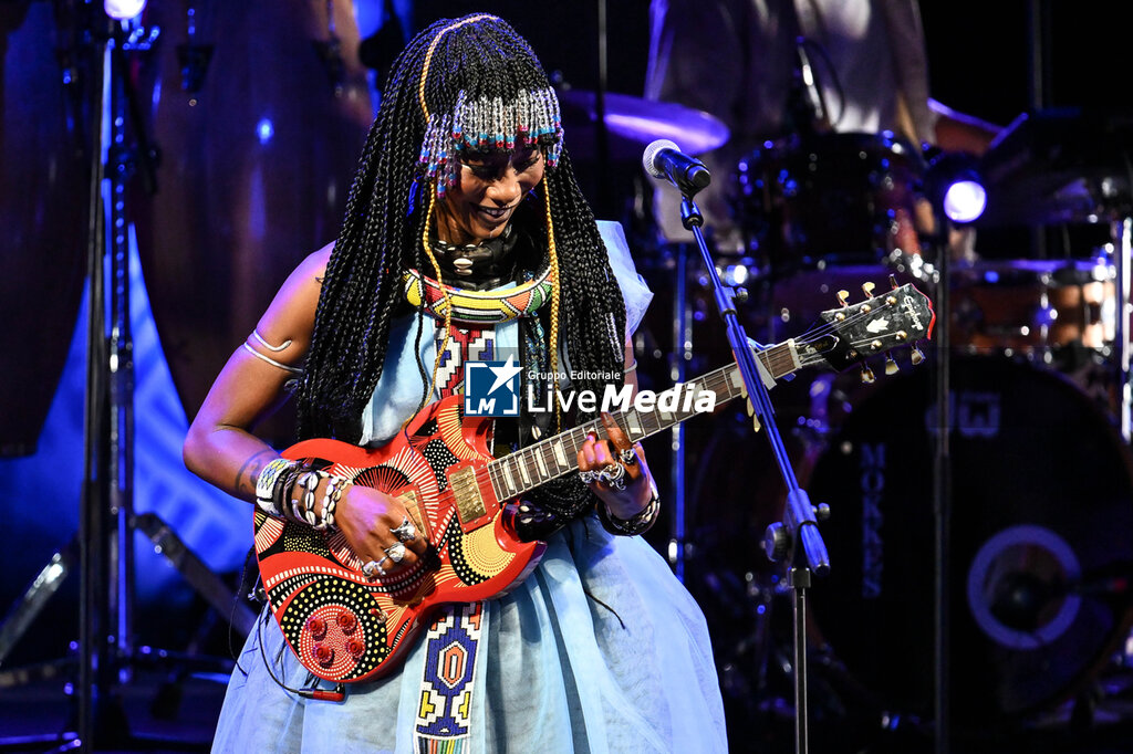 Fatoumata Diawara - Massa Tour 2026 - CONCERTS - SINGERS AND ARTISTS
