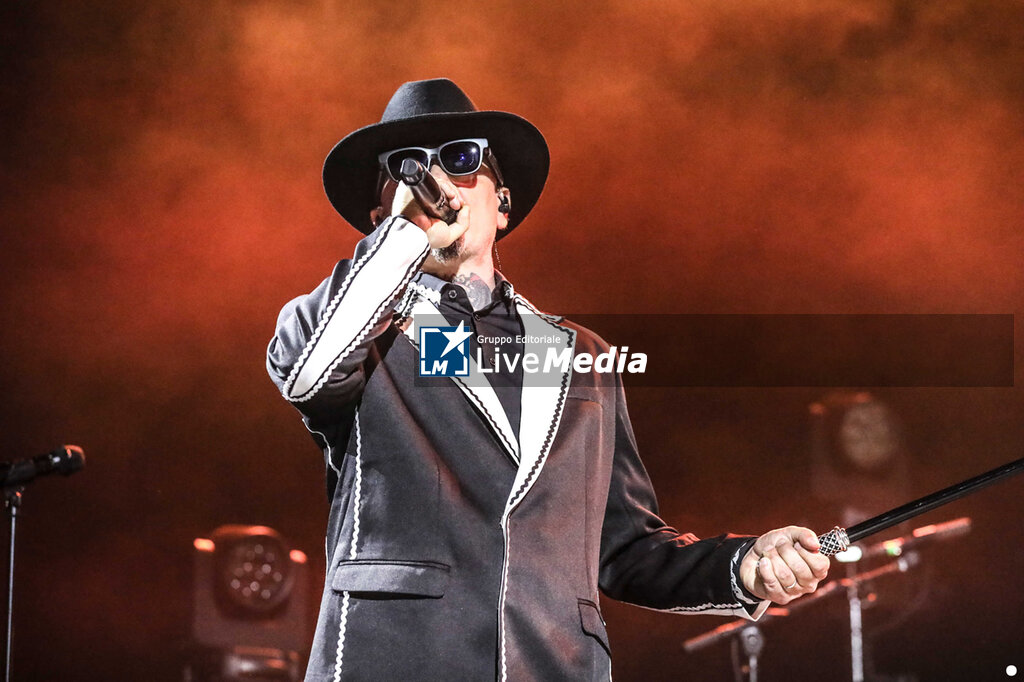 J AX - CONCERTS - SINGERS AND ARTISTS