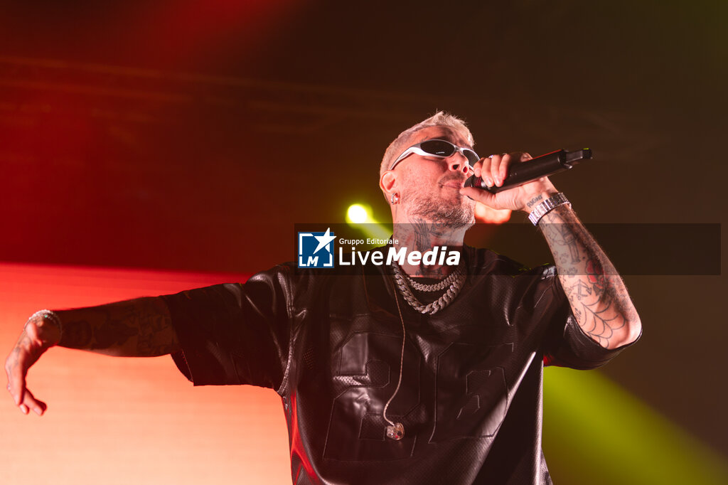 Emis Killa - Terza Stagione 10 anni dopo - CONCERTS - SINGERS AND ARTISTS
