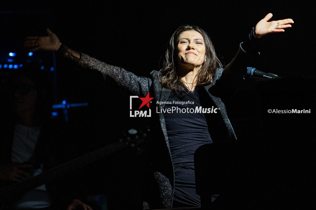 Elisa - Diari Aperti Tour 2019 - CONCERTI - BAND ITALIANE