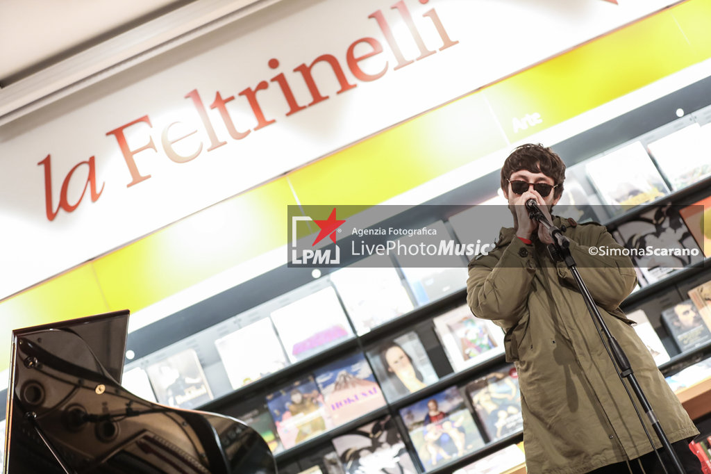 Presentazione disco  - CONFERENZE STAMPA - CANTANTI E ARTISTI ITALIANI