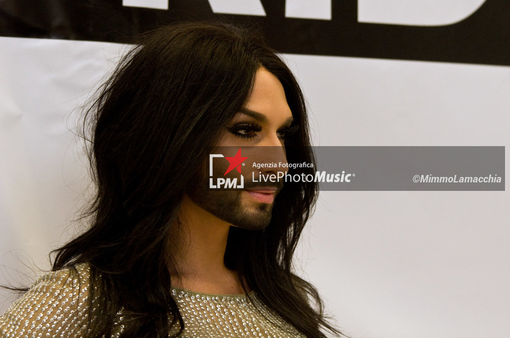 Conchita Wurst al Padova Pride Village 2014 - CONCERTI - CANTANTI E ARTISTI STRANIERI