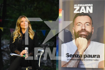 2021-09-14 -  - ALESSSANDRO ZAN PRESENTA IL SUO LIBRO "SENZA PAURA" - NEWS - CULTURE