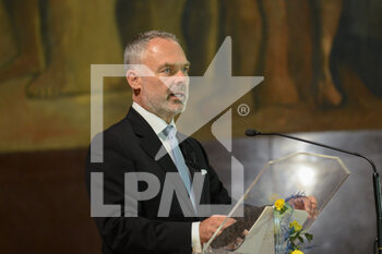 2021-12-06 - Jan Björklund, Ambassador of Sweden to Italy - AWARD CEREMONY OF THE MEDAL AND THE NOBEL PRIZE 2021 DIPLOMA TO PROFESSOR GIORGIO PARISI - NEWS - CULTURE