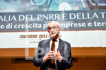 2021-11-23 - Federico Fubini (Vice Direttore Corriere della Sera) - VIAGGIO NELL’ ITALIA DEL PNRR E DELLA TRANSIZIONE - REPORTAGE - ECONOMY