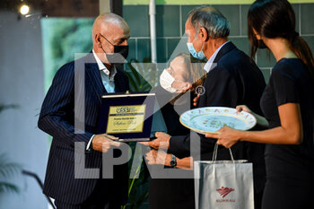 2021-10-04 - Stefano Pioli, premio speciale Davide Astori - PREMI USSI SARDEGNA 2021 - REPORTAGE - EVENTS