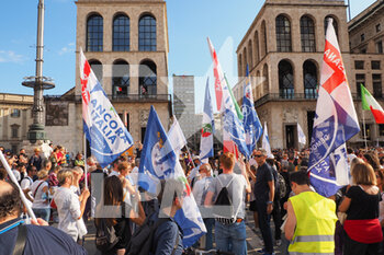 2021-08-28 - Manifestazione Nazionale a Milano dei NO GREEN PASS  - MANIFESTAZIONE NAZIONALE: SI ALLA LIBERTà - NO AL GREEN PASS  - NEWS - SOCIETY