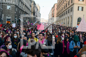 2021-11-27 - The protest march - DEMONSTRATION AGAINST VIOLENCE AGAINST WOMEN “NON UNA DI MENO”. - NEWS - SOCIETY