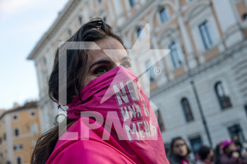 2021-11-27 - Demonstrator - DEMONSTRATION AGAINST VIOLENCE AGAINST WOMEN “NON UNA DI MENO”. - NEWS - SOCIETY