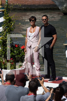 2021-09-01 - Roberta Giarrusso and Riccardo Di Pasquale are seen arriving at the 78th Venice International Film Festival on September 01, 2021 in Venice, Italy. - 78° MOSTRA DEL CINEMA DI VENEZIA 2021 - NEWS - VIP
