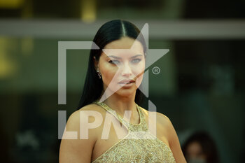 2021-09-03 - Adriana Lima attends the red carpet of the movie 