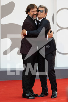 2021-09-03 - Josh Brolin and Javier Bardem attend the red carpet of the movie 