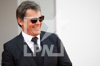 2021-09-03 - Josh Brolin attends the red carpet of the movie 