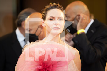 2021-09-03 - Rebecca Ferguson attends the red carpet of the movie 