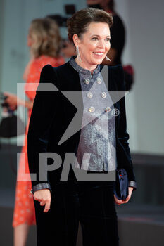 2021-09-03 - Olivia Colman attends the red carpet of the movie 