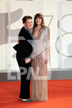 2021-09-03 - Dakota Johnson and Olivia Colman attend the red carpet of the movie 