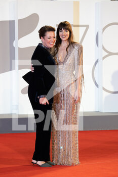 2021-09-03 - Dakota Johnson and Olivia Colman attend the red carpet of the movie 
