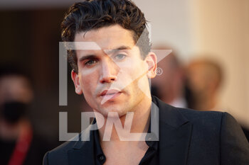 2021-09-04 - Jaime Lorente attends the red carpet of the movie 
