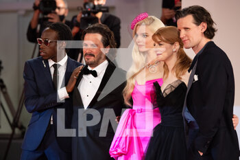 2021-09-04 - Actor Michael Ajao, director Edgar Wright, Anya Taylor-Joy, Krysty Wilson-Cairns and Matt Smith on the red carpet of the movie 
