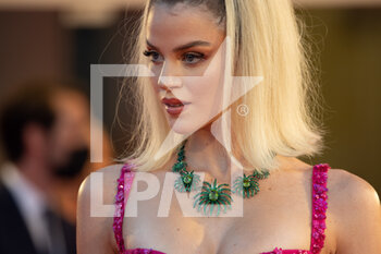 2021-09-05 - Sara Croce attends the red carpet of the 